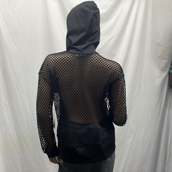 Active Domino Fashion Black Netted Pullover Hoodie NEW - Picture 3 of 8